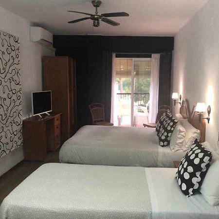 Hostal Victoria Altura Екстер'єр фото