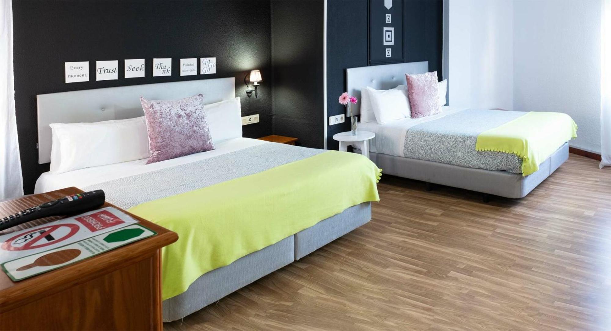 Hostal Victoria Altura Екстер'єр фото