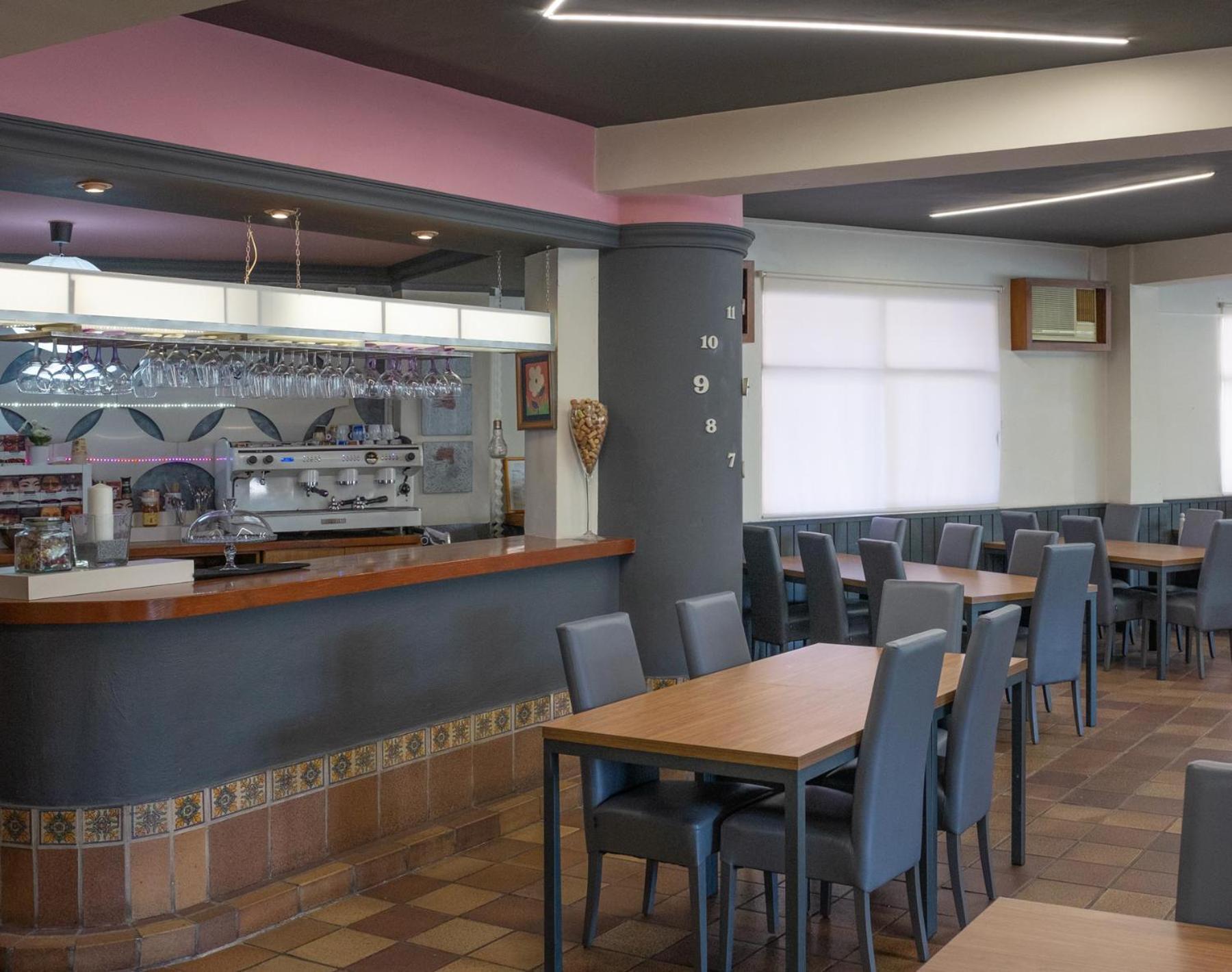 Hostal Victoria Altura Екстер'єр фото